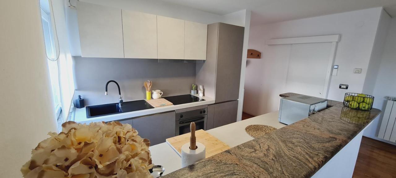 Apartament Lory *
